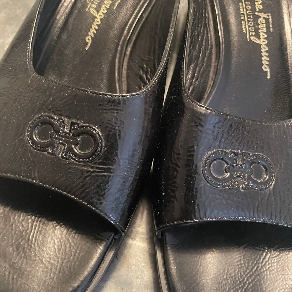 Salvatore Ferragamo Patent Leather Slides Black 9 B Lightweight Platform Sandals - Picture 3 of 13